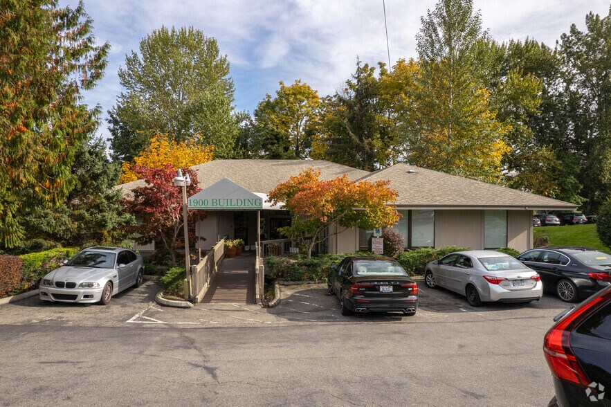 More Photos Of 1900 116th Ave NE, Bellevue Medical For Lease