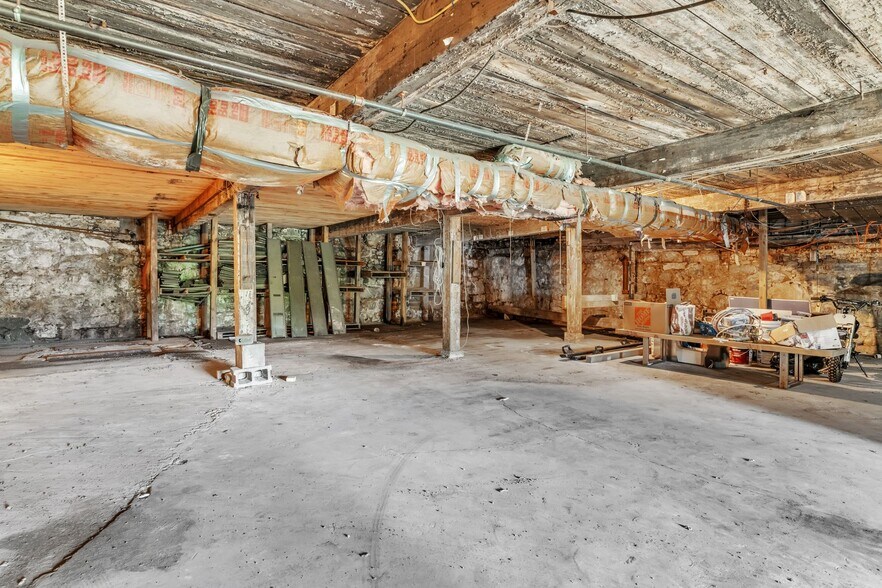 More Photos Of 260 Columbus Ave, Pittsfield Storefront Retail Office For Lease