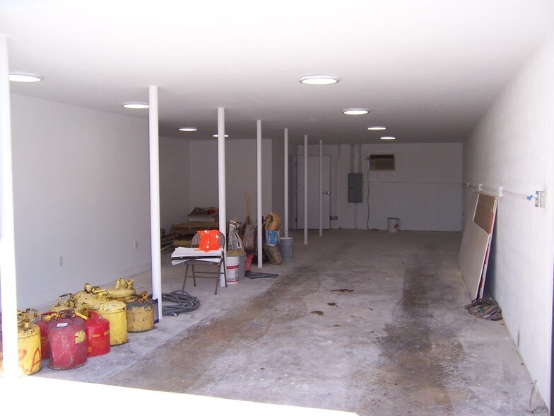 More Photos Of 7055-7057 SW 47th St, Miami Warehouse For Lease