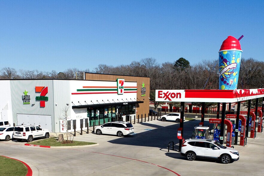 More Photos Of 1001-North Grand Ave, Tyler Convenience Store For Sale