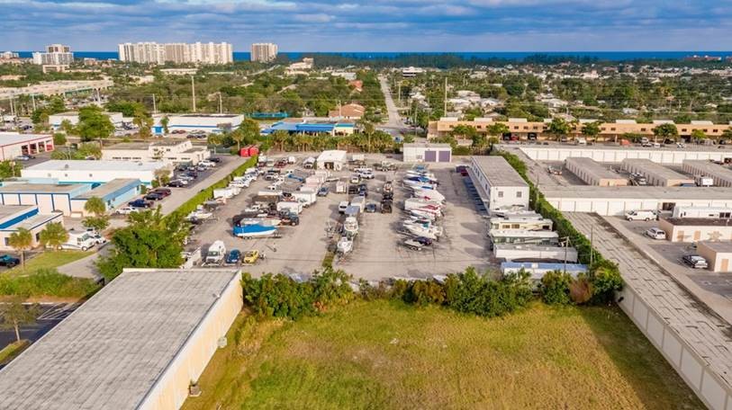 Primary Photo Of 120 NW Spanish River Blvd, Boca Raton Self Storage For Sale