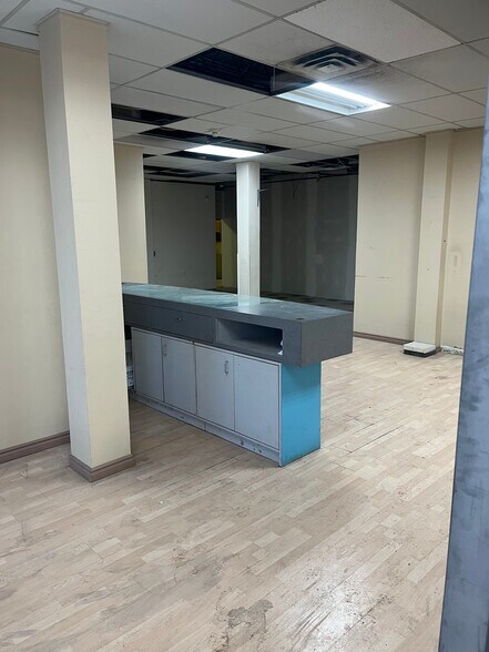 More Photos Of 12046 Fort Rd NW, Edmonton Apartments For Lease