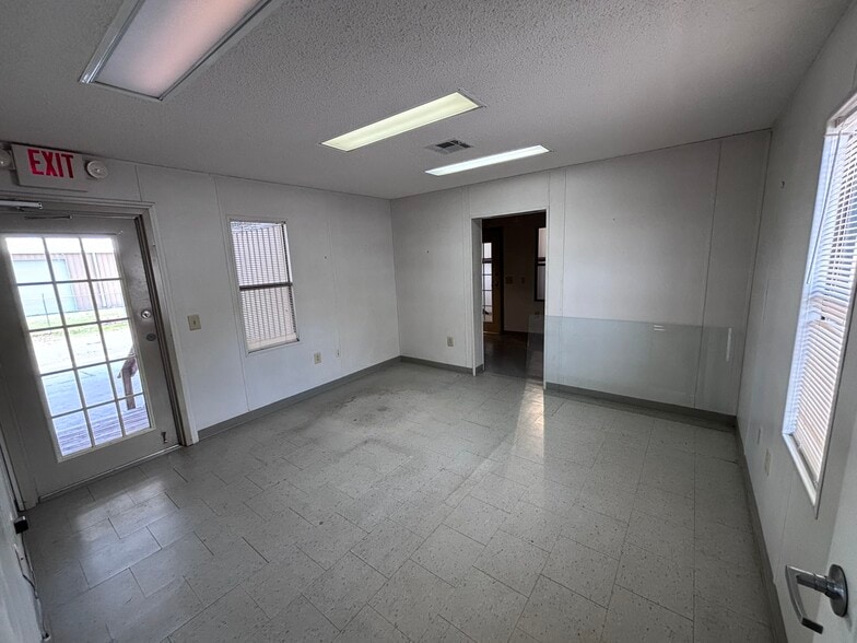 More Photos Of 19300 Valdosta Hwy, Valdosta Distribution For Lease