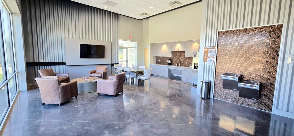 More Photos Of 6767 All Stars Ave, Frisco Showroom For Sale