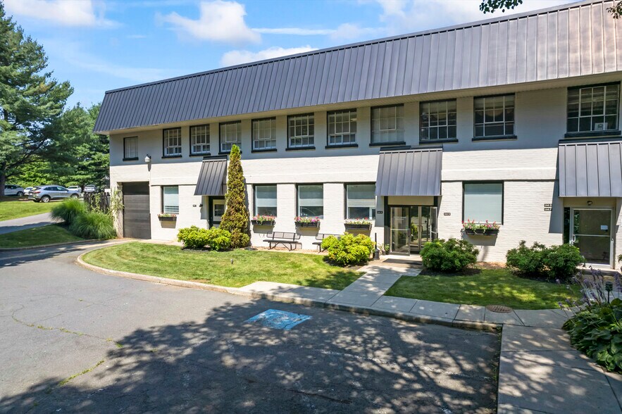 More Photos Of 210 N 21st St, Purcellville Flex For Sale