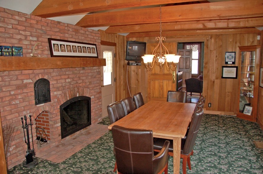 More Photos Of 1119 Bassett Rd, Westlake Office For Sale