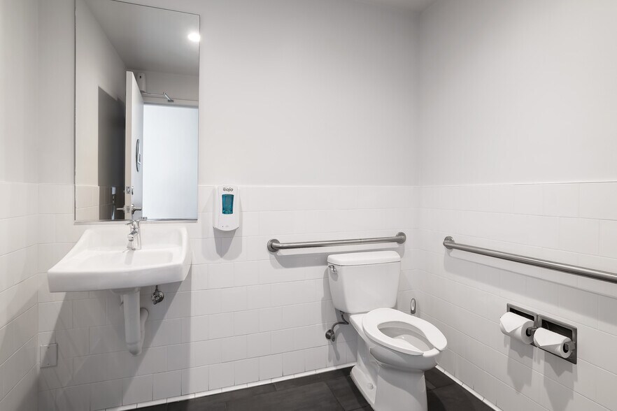 More Photos Of 2300 26th St, San Francisco Warehouse For Lease