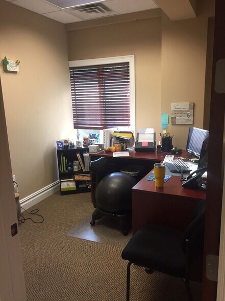 More Photos Of 802 W Park Ave, Ocean Office For Sale