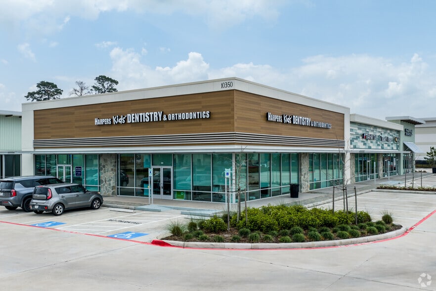 More Photos Of 10464 Highway 242, Conroe Storefront For Lease