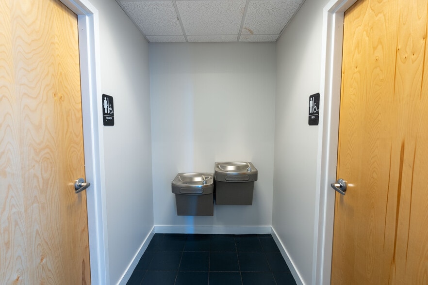 More Photos Of 3921 Western Blvd, Raleigh Auto Repair For Sale