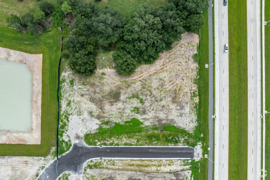 More Photos Of State Road 52, San Antonio General Retail For Lease