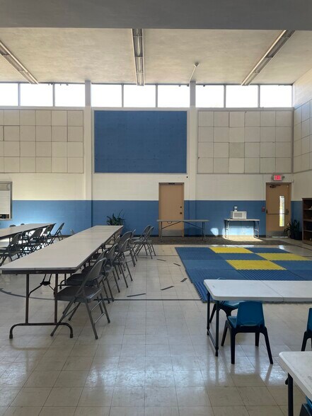More Photos Of 522 Lindale St, Houston Religious Facility For Sale