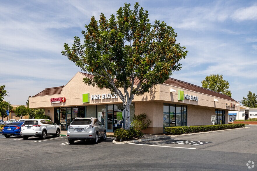 More Photos Of 9561-9971 Chapman Ave, Garden Grove Unknown For Lease