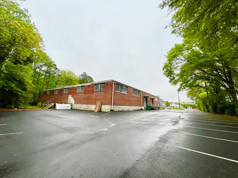 More Photos Of 1151 Chattahoochee Ave NW, Atlanta Storefront For Lease