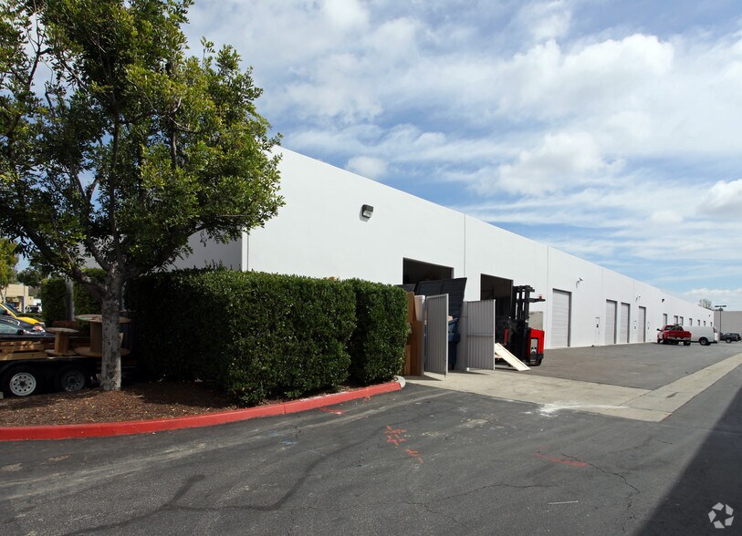 More Photos Of 15 Hammond, Irvine Research And Development For Lease