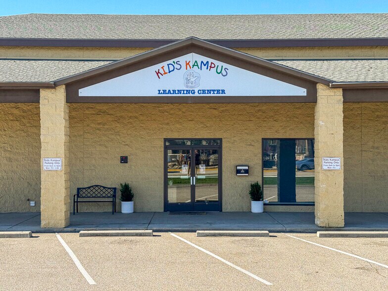 More Photos Of 8707 W State St, Boise Storefront Retail Office For Lease