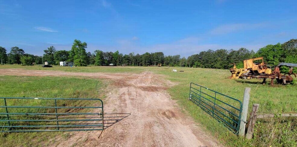 More Photos Of 2790 FM 3081 Rd, Willis Land For Sale