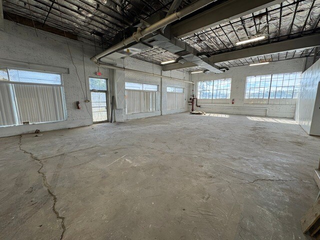 More Photos Of 138 Mill St, Newburgh Industrial For Lease
