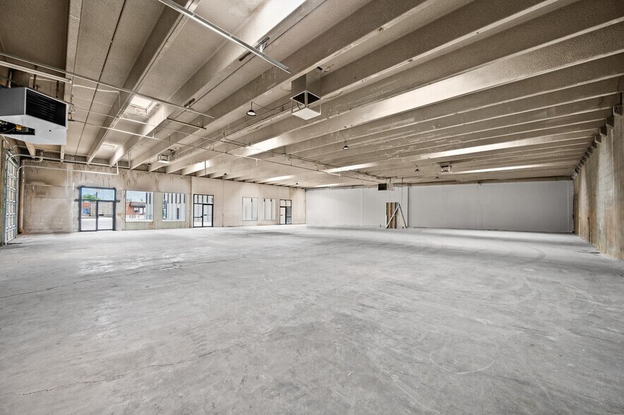 More Photos Of 7050 S 400 W, Midvale Showroom For Lease