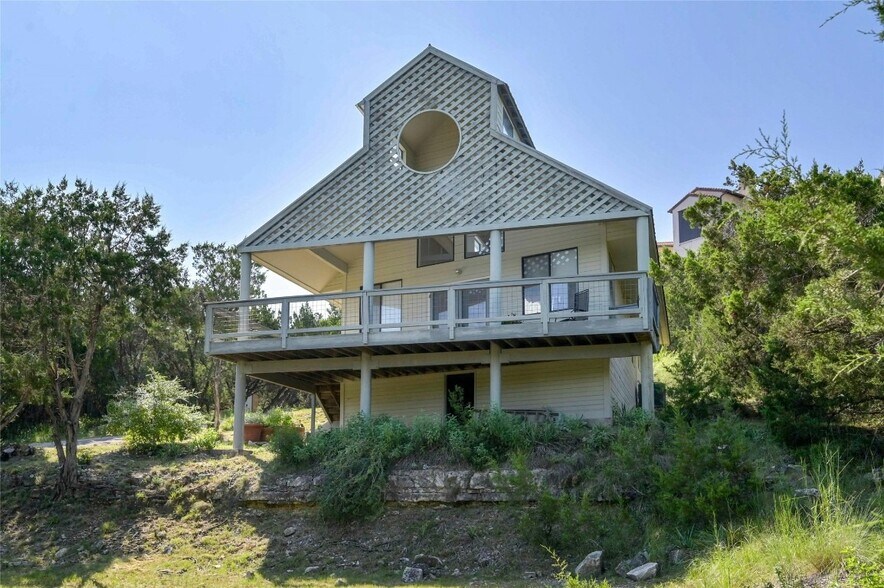 More Photos Of 167 N Tumbleweed Trl, Austin Specialty For Sale