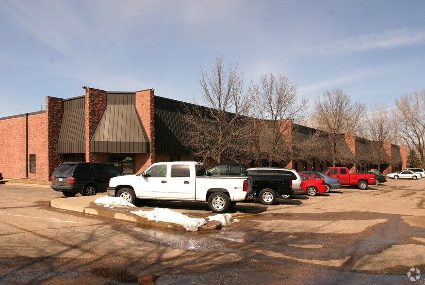 More Photos Of 6450 Carlson Dr, Eden Prairie Service For Lease