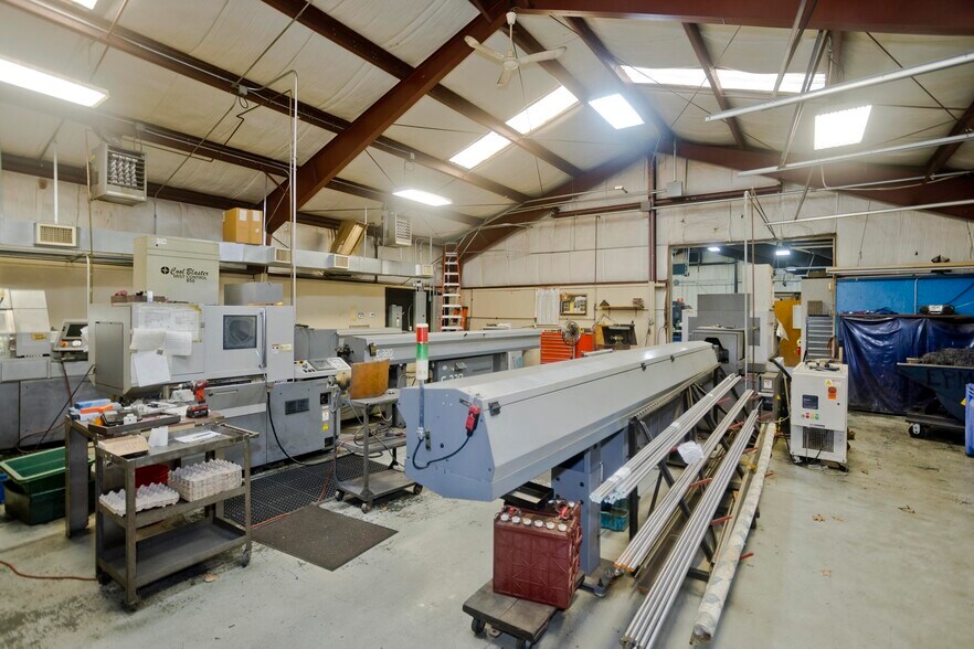 More Photos Of 16 Arthur St, Easthampton Warehouse For Sale