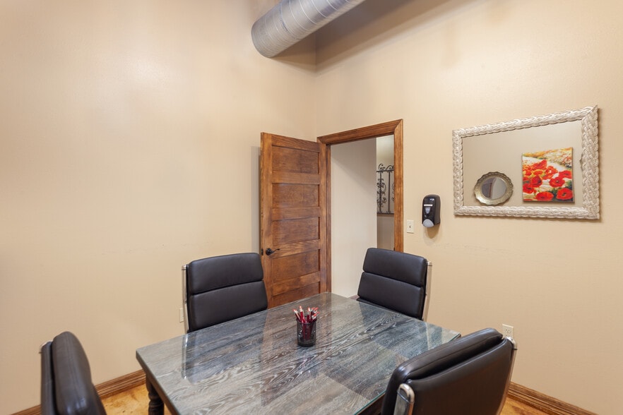 More Photos Of 714 st highway 248, Branson Medical For Sale