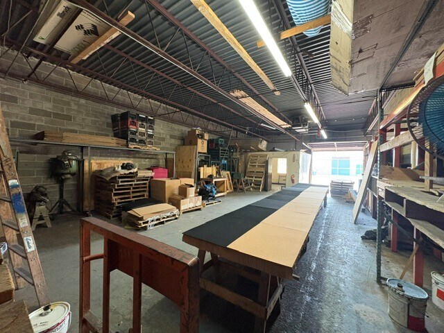 More Photos Of 73 Nancy St, West Babylon Warehouse For Lease