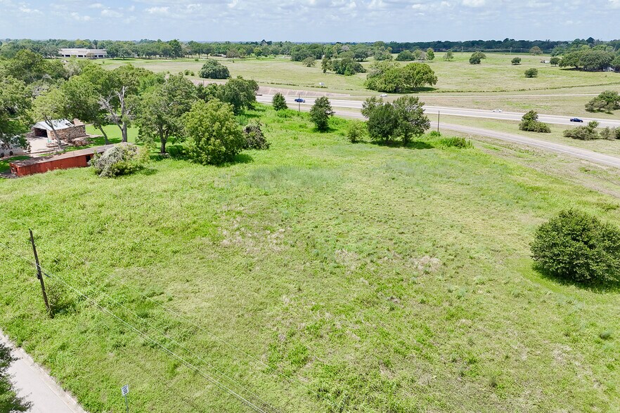 More Photos Of 102 Dixie Street, Brenham Land For Sale