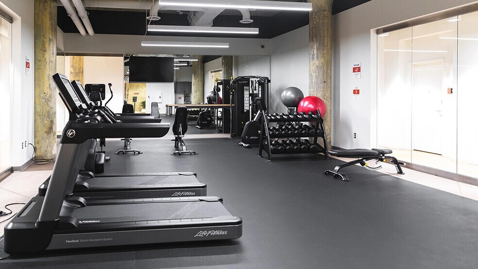 More Photos Of 1700 W Fort St, Detroit Apartments For Lease