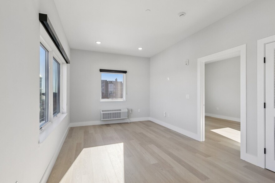 More Photos Of 34-40 Hudson St, Newark Apartments For Lease