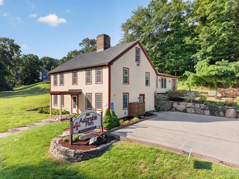 Primary Photo Of 1721 Saybrook Rd, Haddam Veterinarian Kennel For Sale