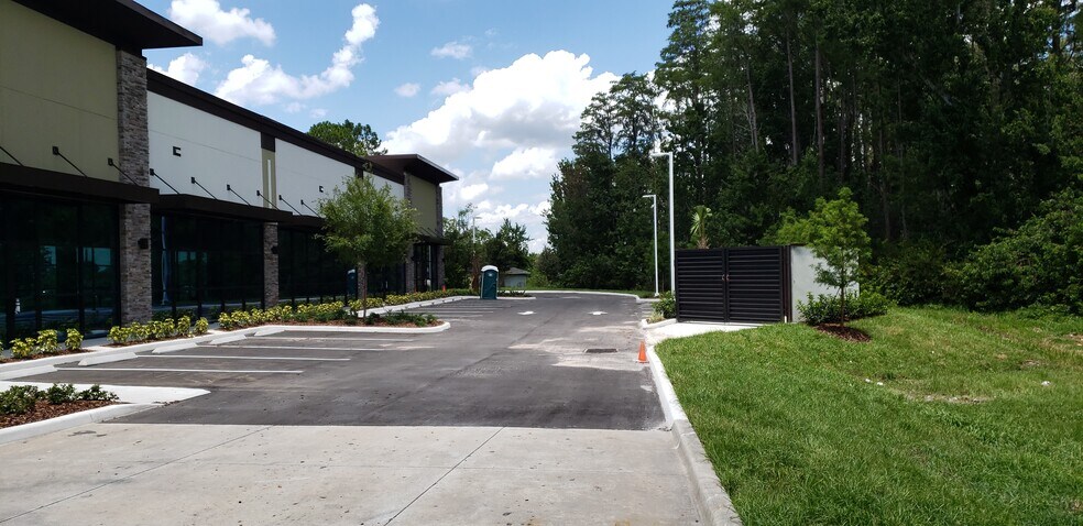 More Photos Of 7125 Hoffner Ave, Orlando General Retail For Lease