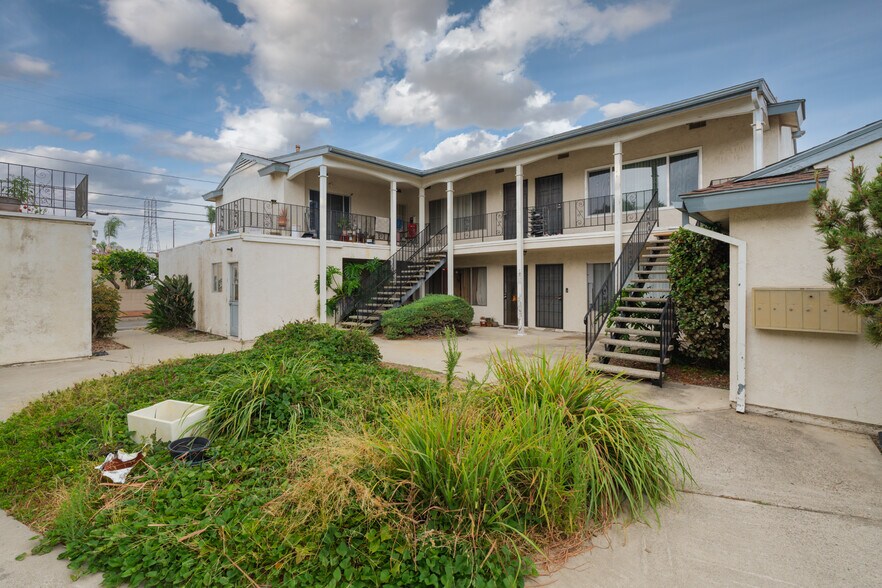 More Photos Of 12561 Camus Ln, Garden Grove Apartments For Sale