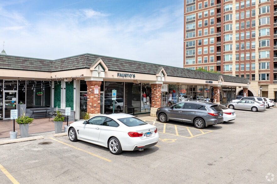 More Photos Of 10-36 S Evergreen Ave, Arlington Heights Unknown For Lease