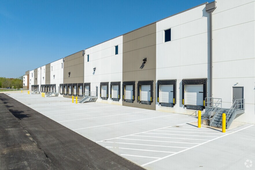 More Photos Of 500 Halls Mill Rd, Freehold Distribution For Lease