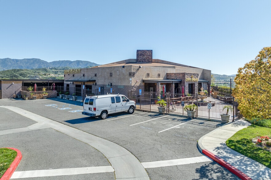 More Photos Of 17180 Soledad Canyon Rd, Canyon Country Religious Facility For Sale