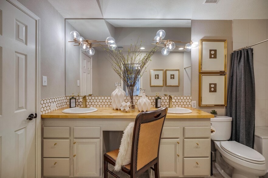 More Photos Of 6 US Highway 87, Comfort Office For Sale