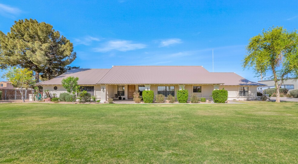 Primary Photo Of 18107 W Dunlap Rd, Goodyear Contractor Storage Yard For Lease