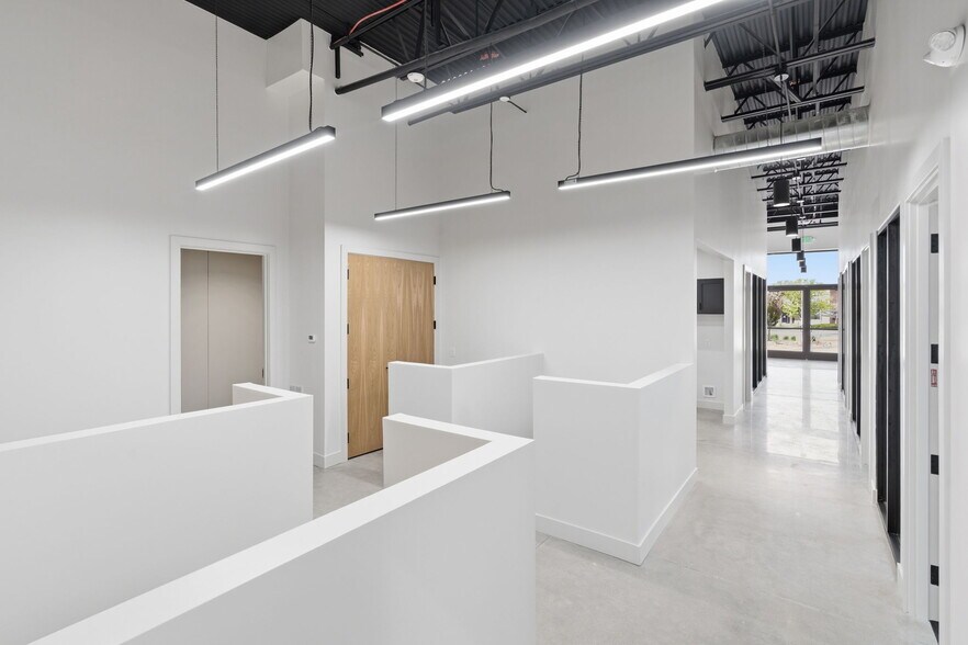 More Photos Of 1360 Horizon Ave, Lafayette Warehouse For Sale