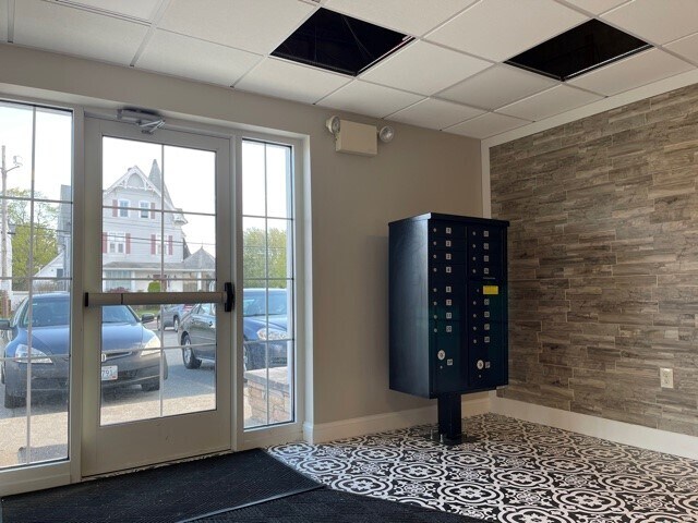 More Photos Of 681 Park Ave, Cranston Storefront Retail Office For Lease