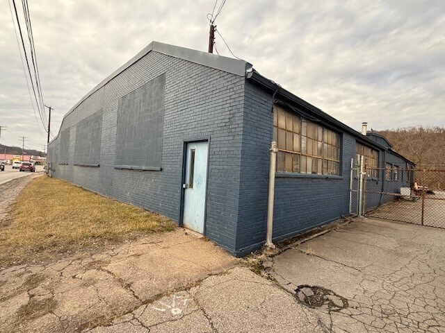 More Photos Of 1702 Wheeling Ave, Glen Dale Manufacturing For Sale