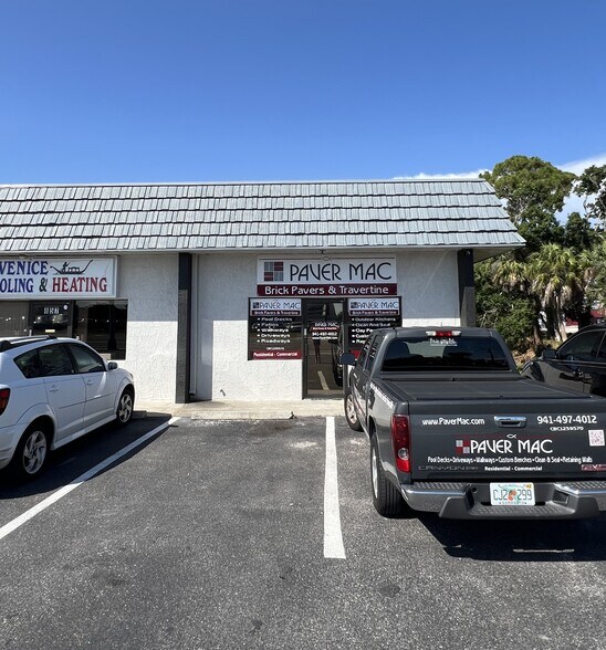 More Photos Of 851-859 US Highway 41 Byp S, Venice Storefront For Lease