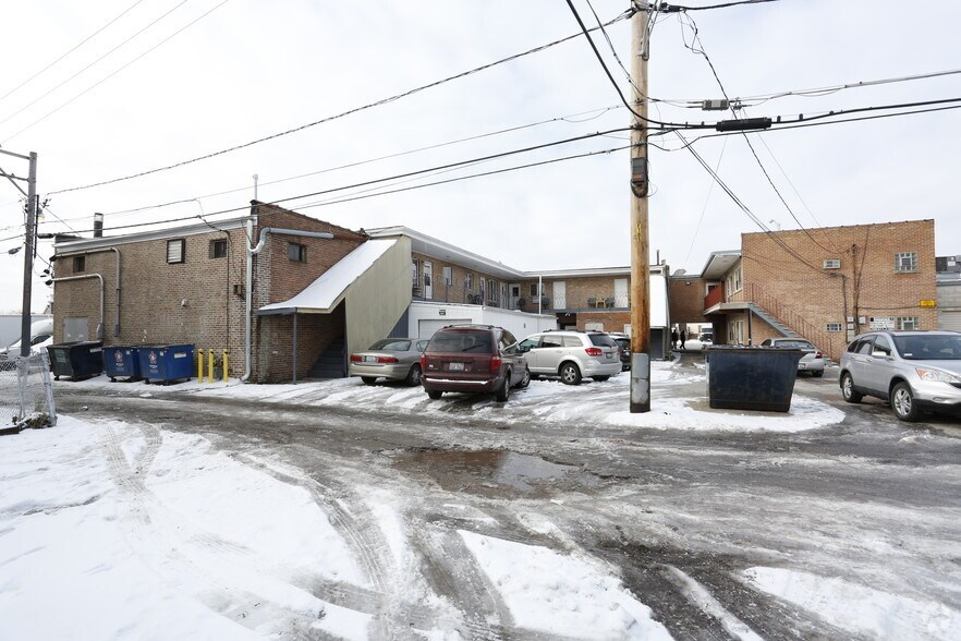 More Photos Of 12147-12151 S Western Ave, Blue Island Storefront Retail Residential For Lease