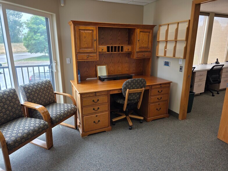 More Photos Of 1801 1st Ave, Longview Medical For Sale