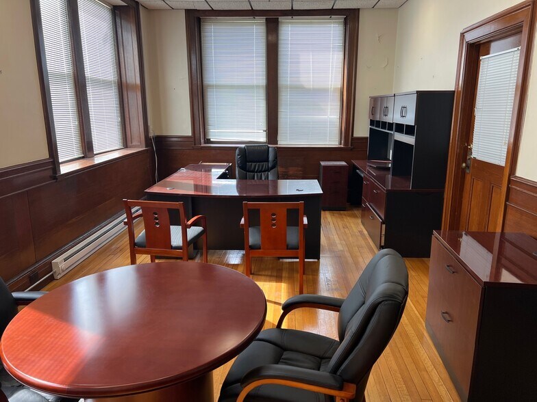 More Photos Of 330 Turner St, Attleboro Manufacturing For Lease