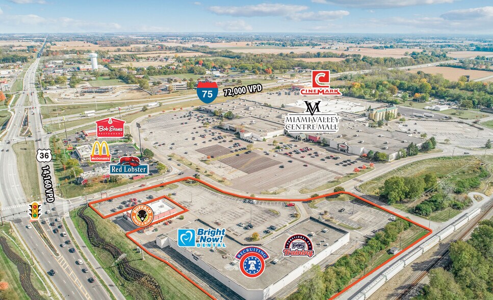 More Photos Of 987 E Ash St, Piqua Storefront For Lease