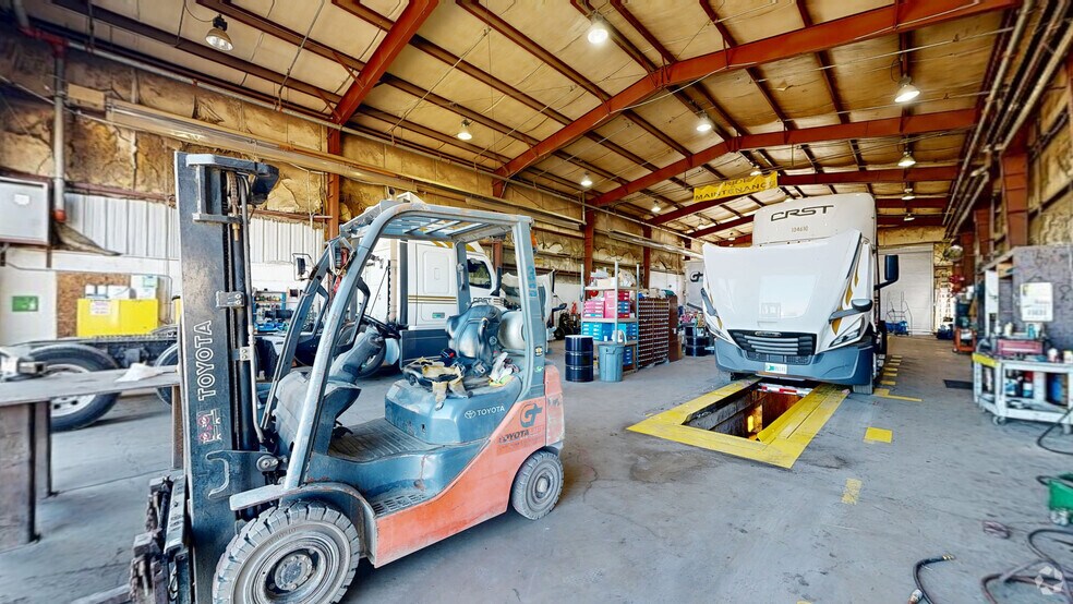 Primary Photo Of 3923 Old Salem Rd NE, Albany Truck Terminal For Sale