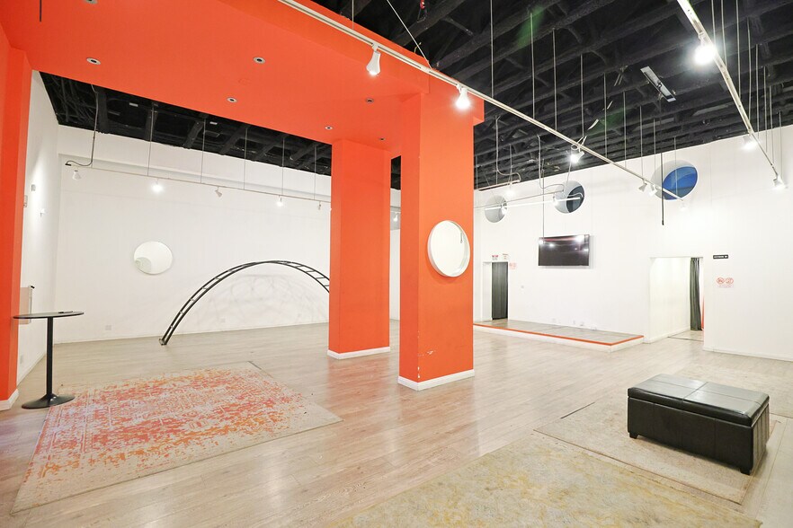 More Photos Of 908-910 N La Cienega Blvd, Los Angeles Storefront Retail Office For Sale