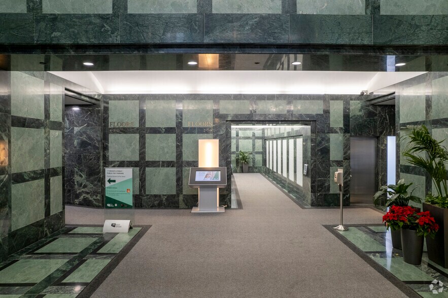 More Photos Of 1 Toronto St, Toronto Office For Lease